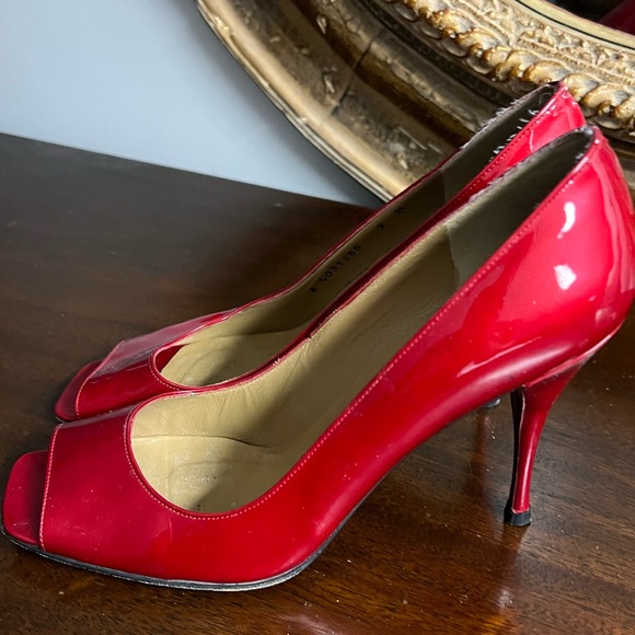 Stuart Weitzmann heels red patten leather - Picture 2 of 5